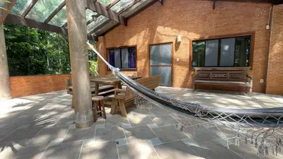 Sítio - Alto com  quartos  a 800,00 metros praia.