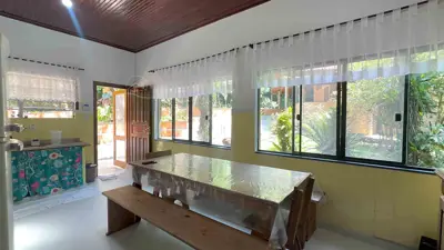 Sítio - Alto com  quartos  a 800,00 metros praia.