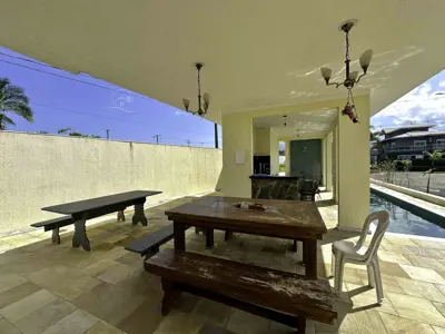 Casa - Sobrado Triplex com 4 quartos (sendo 4 suite(s)) a 1200,00 metros praia.