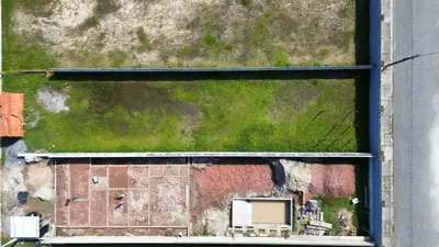 Terreno - Amplo com  quartos  a 1200,00 metros praia.