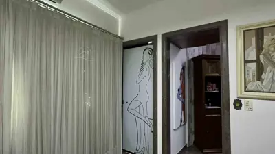 Casa - Sobrado com 7 quartos (sendo 2 suite(s)) a 3000,00 metros praia.