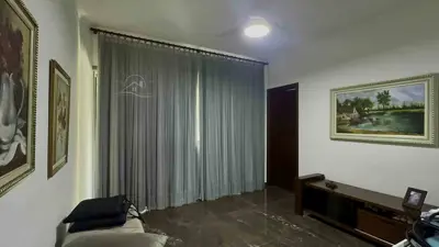 Casa - Sobrado com 7 quartos (sendo 2 suite(s)) a 3000,00 metros praia.