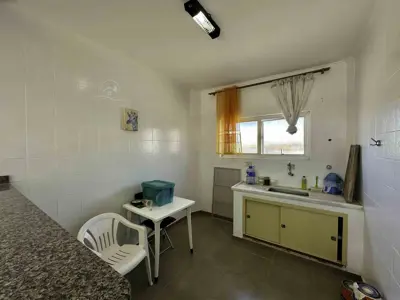 Apartamento - Alto com 2 quartos  a 500,00 metros praia.