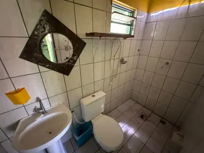 Sítio - Alto com  quartos  a 7000,00 metros praia.