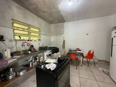 Sítio - Alto com  quartos  a 7000,00 metros praia.