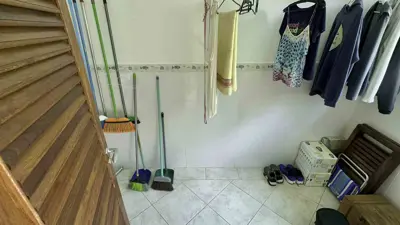 Casa - Sobrado com 3 quartos (sendo 3 suite(s)) a 700,00 metros praia.