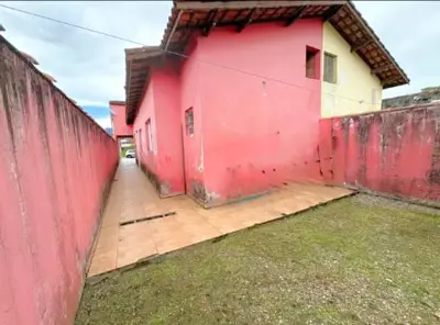 Casa - Térrea com 2 quartos (sendo 1 suite(s)) a 5000,00 metros praia.