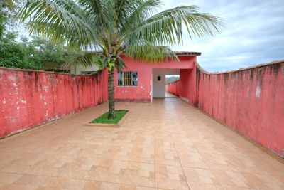 Casa - Térrea com 2 quartos (sendo 1 suite(s)) a 5000,00 metros praia.