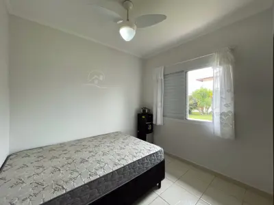 Casa - Sobrado com 4 quartos (sendo 2 suite(s)) a 800,00 metros praia.