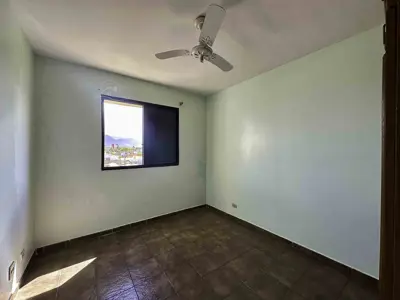 Apartamento - Amplo com 2 quartos (sendo 0 suite(s)) a 400,00 metros praia.