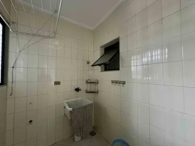 Apartamento - Amplo com 2 quartos (sendo 0 suite(s)) a 400,00 metros praia.