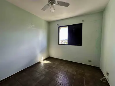 Apartamento - Amplo com 2 quartos (sendo 0 suite(s)) a 400,00 metros praia.