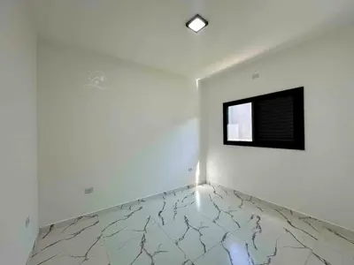 Casa - Térrea com 3 quartos (sendo 1 suite(s)) a 2300,00 metros praia.