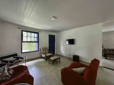 Chácara - Rural com  quartos  a 5000,00 metros praia.