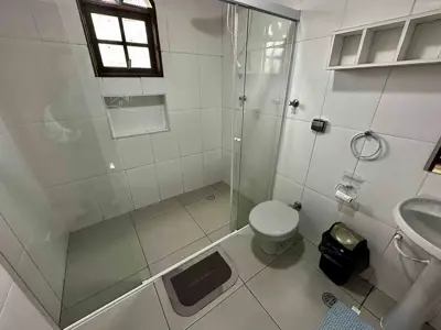 Chácara - Rural com  quartos  a 5000,00 metros praia.