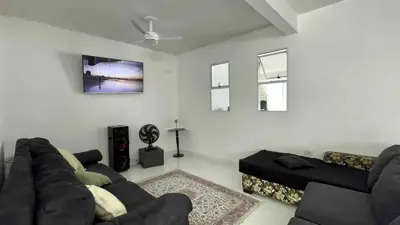 Casa - Térrea com 4 quartos (sendo 2 suite(s)) a 2000,00 metros praia.