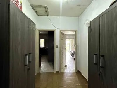 Casa - Sobrado com 4 quartos (sendo 1 suite(s)) a 100,00 metros praia.