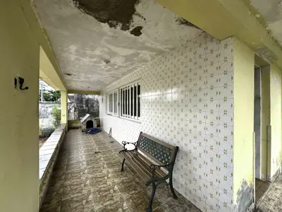 Casa - Sobrado com 4 quartos (sendo 1 suite(s)) a 100,00 metros praia.