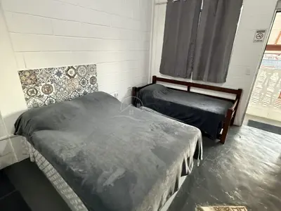 Kitnet - Ampla com 1 quartos (sendo 0 suite(s)) a 800,00 metros praia.