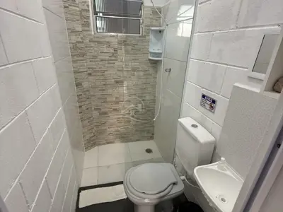 Kitnet - Ampla com 1 quartos (sendo 0 suite(s)) a 800,00 metros praia.