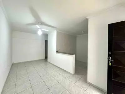 Apartamento - Sobreloja com 2 quartos  a 350,00 metros praia.