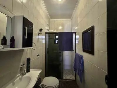 Casa - Térrea com 2 quartos (sendo 1 suite(s)) a 300,00 metros praia.