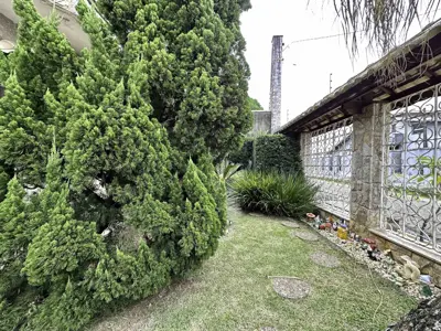 Casa - Sobrado com 3 quartos (sendo 1 suite(s)) a 500,00 metros praia.