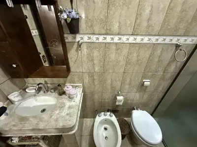 Casa - Sobrado com 3 quartos (sendo 1 suite(s)) a 500,00 metros praia.