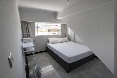 Apartamento - Alto com 2 quartos (sendo 0 suite(s)) a 40,00 metros praia.