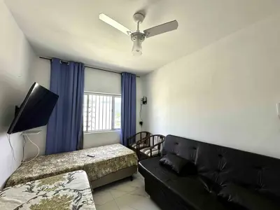 Apartamento - Alto com 1 quartos (sendo 0 suite(s)) a 300,00 metros praia.