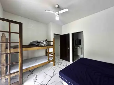 Casa - Sobrado com 3 quartos (sendo 3 suite(s)) a 700,00 metros praia.