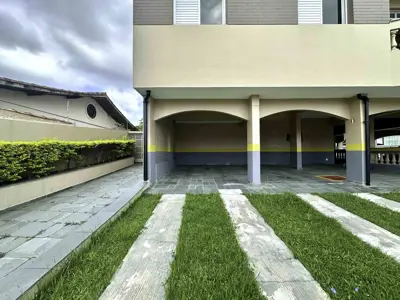 Apartamento - Amplo com 3 quartos (sendo 1 suite(s)) a 600,00 metros praia.