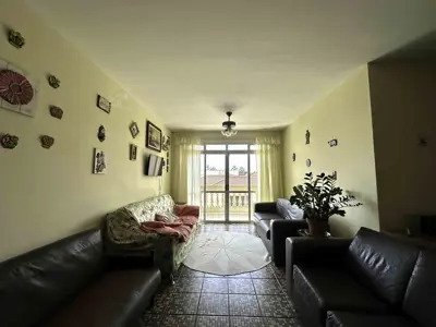 Apartamento - Amplo com 3 quartos (sendo 1 suite(s)) a 600,00 metros praia.