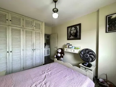 Apartamento - Amplo com 3 quartos (sendo 1 suite(s)) a 600,00 metros praia.