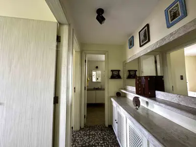 Apartamento - Amplo com 3 quartos (sendo 1 suite(s)) a 600,00 metros praia.