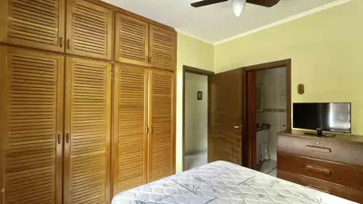 Casa - Térrea com 3 quartos (sendo 1 suite(s)) a 1200,00 metros praia.