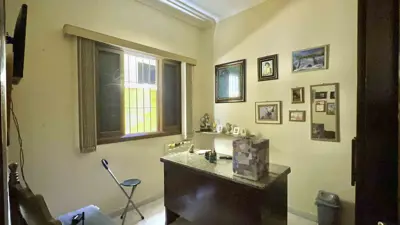 Casa - Térrea com 3 quartos (sendo 1 suite(s)) a 1200,00 metros praia.