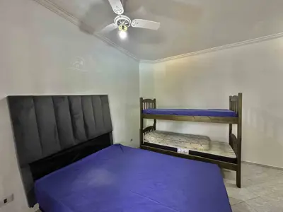 Casa - Térrea com 5 quartos (sendo 5 suite(s)) a 2,00 metros praia.