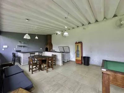 Casa - Térrea com 5 quartos (sendo 5 suite(s)) a 2,00 metros praia.