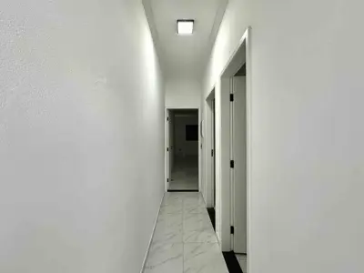 Casa - Térrea com 2 quartos (sendo 1 suite(s)) a 2000,00 metros praia.