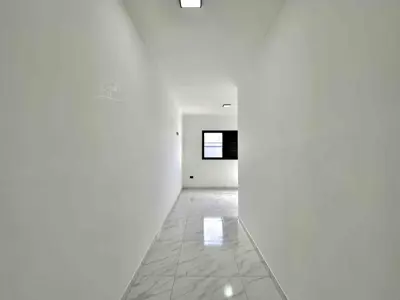 Casa - Térrea com 2 quartos (sendo 1 suite(s)) a 2000,00 metros praia.