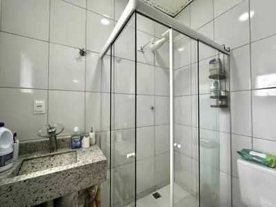 Apartamento - Duplex com 1 quartos (sendo 1 suite(s)) a 1100,00 metros praia.