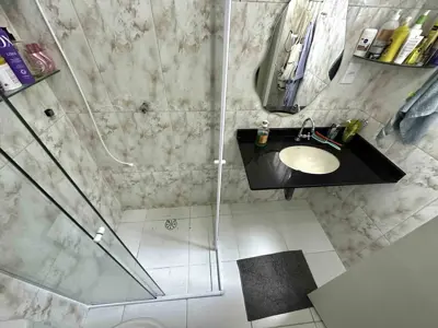 Apartamento - Duplex com 2 quartos (sendo 1 suite(s)) a 1100,00 metros praia.