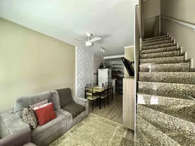 Apartamento - Duplex com 2 quartos (sendo 1 suite(s)) a 1100,00 metros praia.