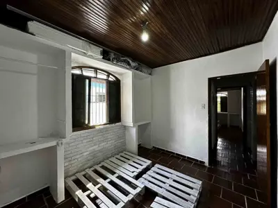 Casa - Térrea com 2 quartos (sendo 2 suite(s)) a 3000,00 metros praia.