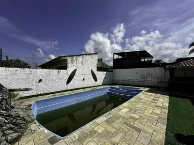 Casa - Térrea com 2 quartos (sendo 2 suite(s)) a 3000,00 metros praia.