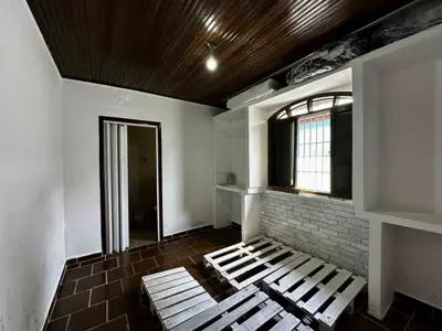 Casa - Térrea com 2 quartos (sendo 2 suite(s)) a 3000,00 metros praia.