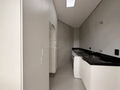 Casa - Sobrado com 6 quartos (sendo 6 suite(s)) a 1500,00 metros praia.