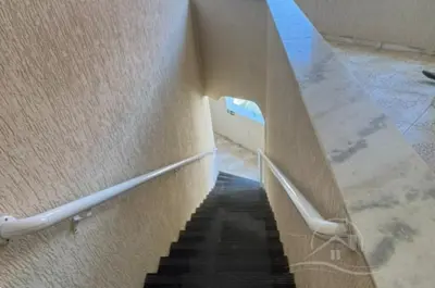 Apartamento - Kitnet com 1 quartos (sendo 1 suite(s)) a 400,00 metros praia.