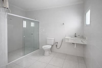 Apartamento - Kitnet com 1 quartos (sendo 1 suite(s)) a 400,00 metros praia.